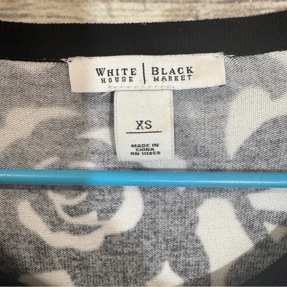 White House Black Market Cardigan Sweater XS Roses Snap Button Fitted Career - Picture 6 of 9